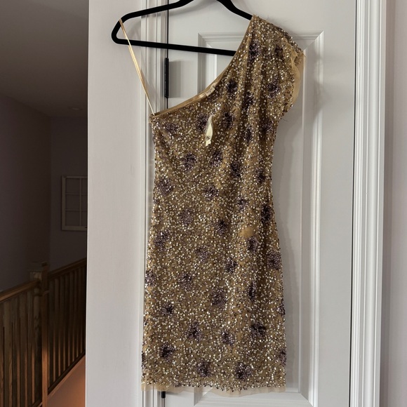 New Arden B Pale Gold All Over Beaded Formal Dress - Size Medium - Homecoming - Picture 1 of 7